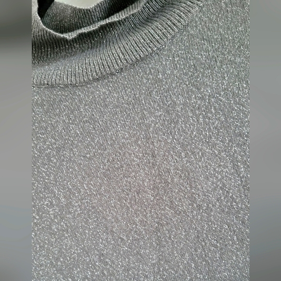 Shimmery metallic Gray Mockneck Pullover Sweater - Picture 4 of 6
